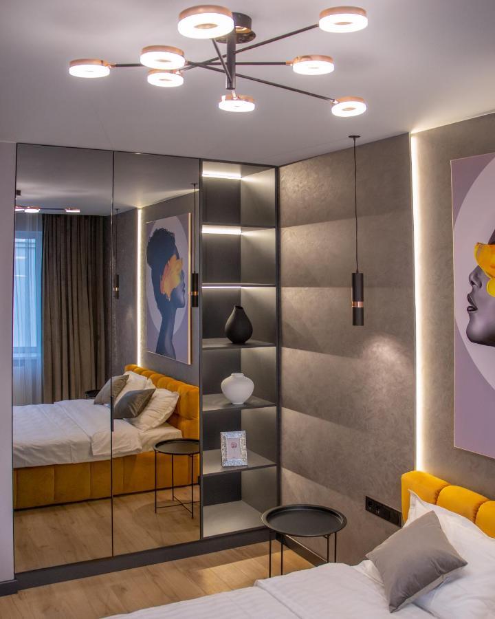 Royal 2 Apartments On Shevchenka 38 Str Львов Экстерьер фото