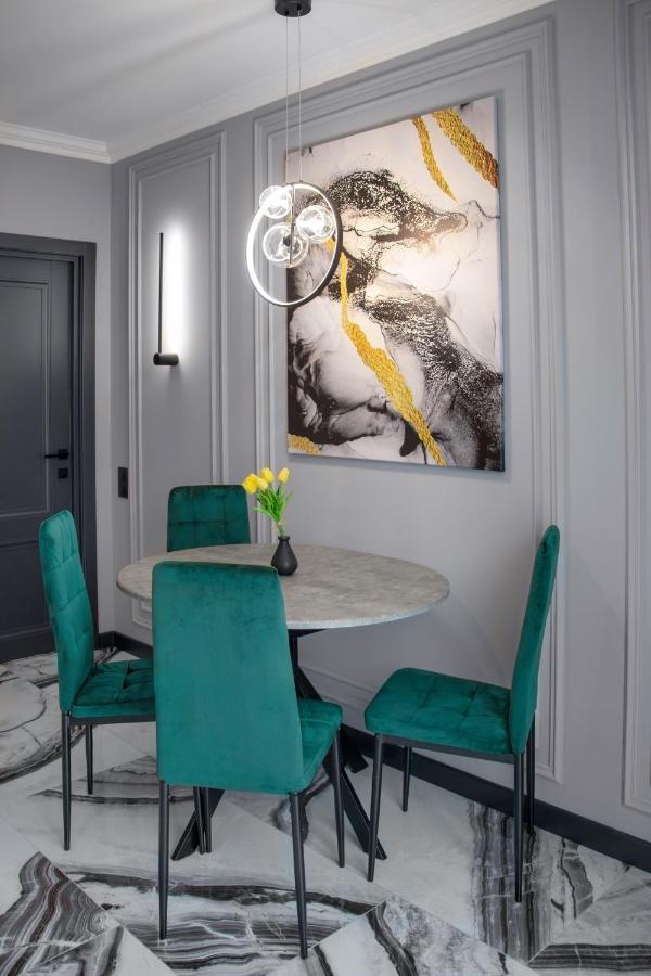 Royal 2 Apartments On Shevchenka 38 Str Львов Экстерьер фото